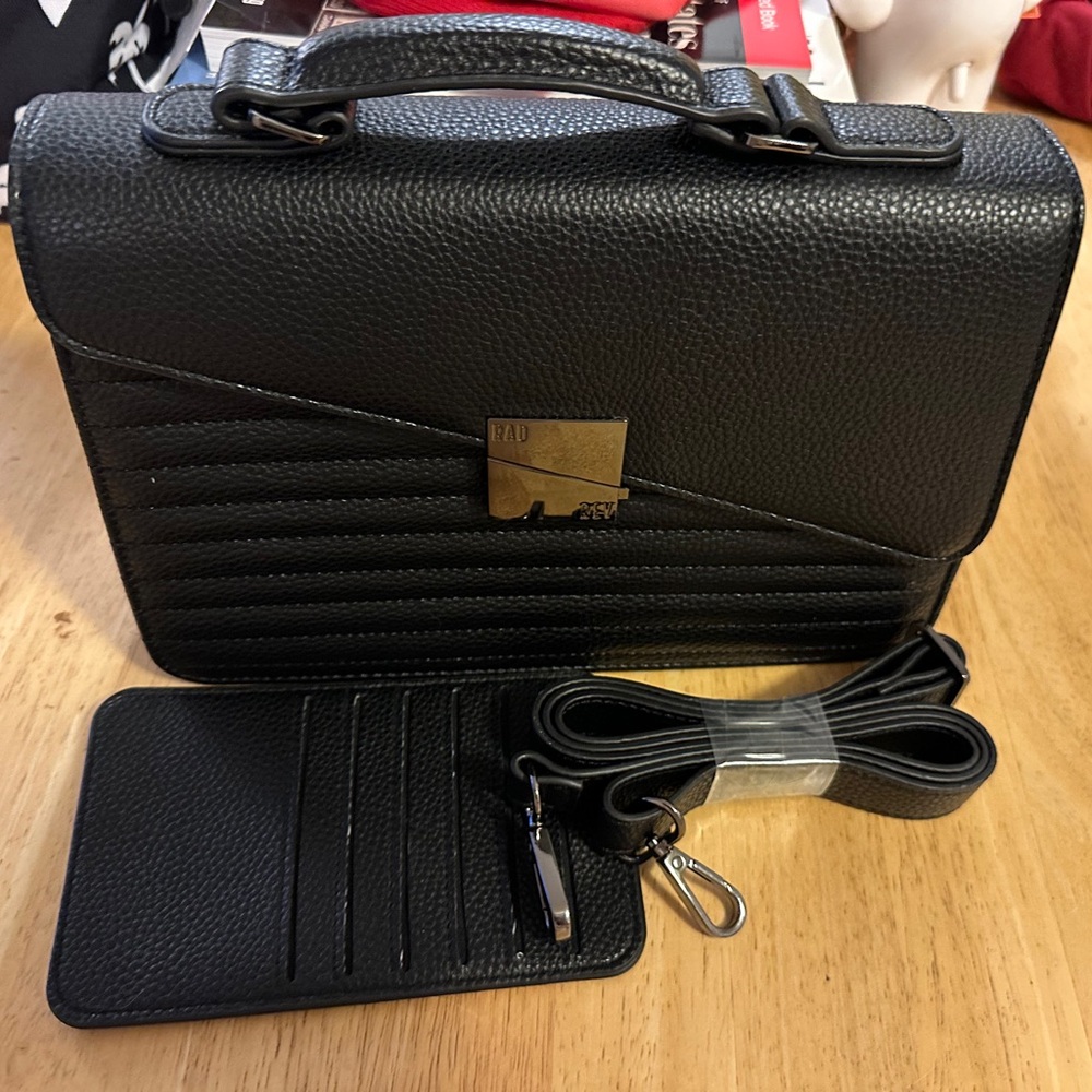 Rad Rev Edgy Bag in Pebble Black